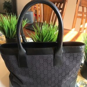 Gucci Tote Hand/shoulder bag. No flaws. Almost new